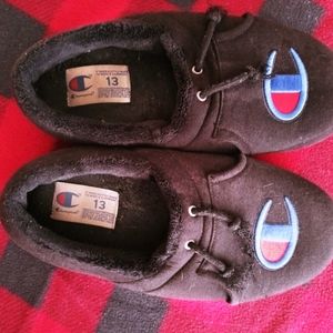 Mens Champion house shoes, size 13